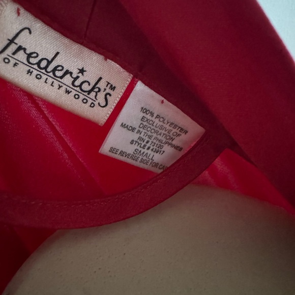 Fredericks of Hollywood red Robe size small - Picture 4 of 4